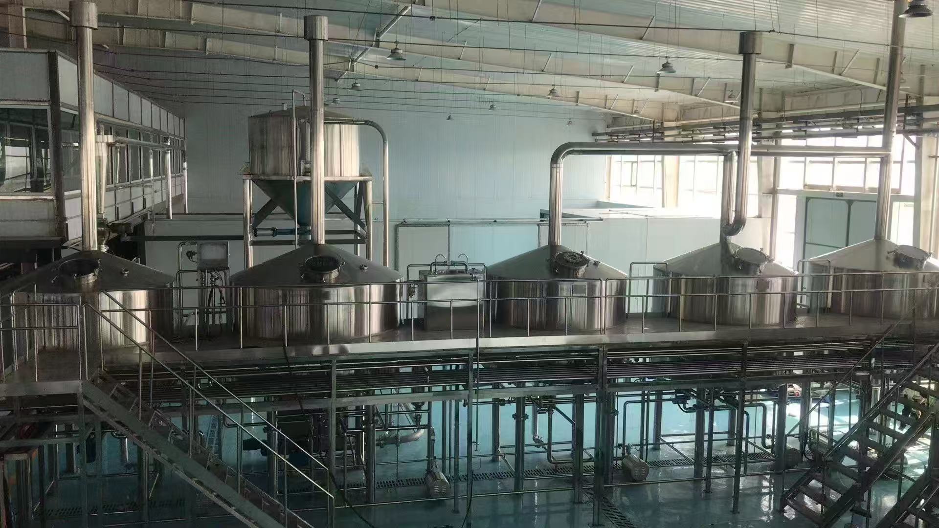 顺平精酿啤酒设备厂—精酿啤酒设备主要生产工艺与核心技术